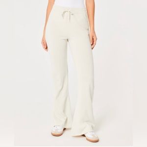 High- Rise Fleece Flared Pants